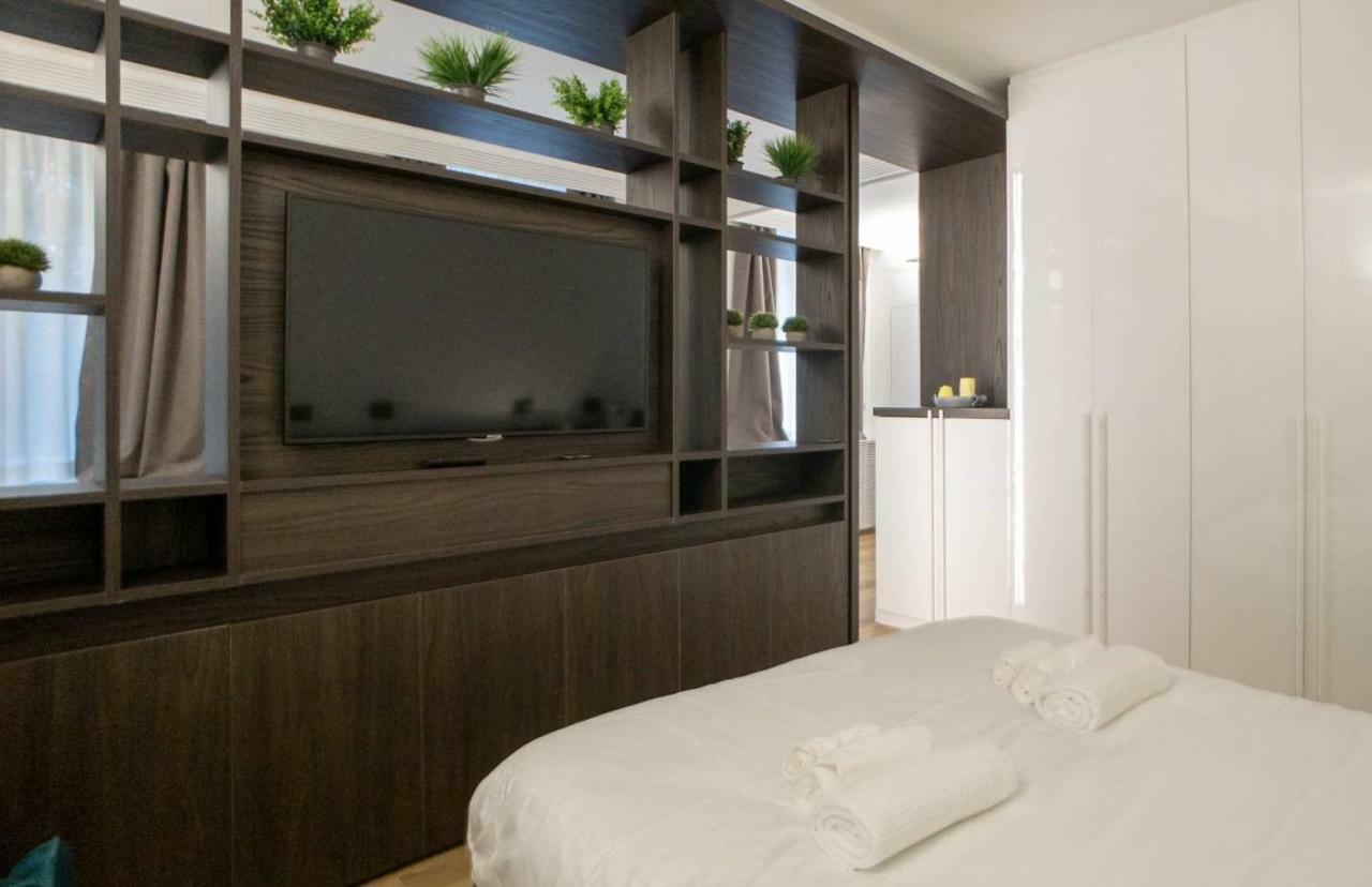Madonnina Apartment Мілан Екстер'єр фото